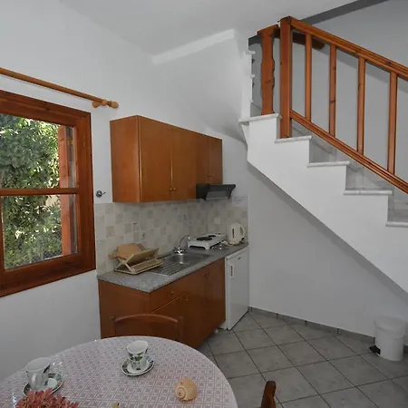 Apartment Charoula *