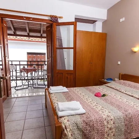 Charoula Apartment
