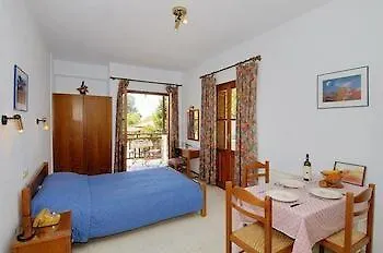 Apartment Charoula *